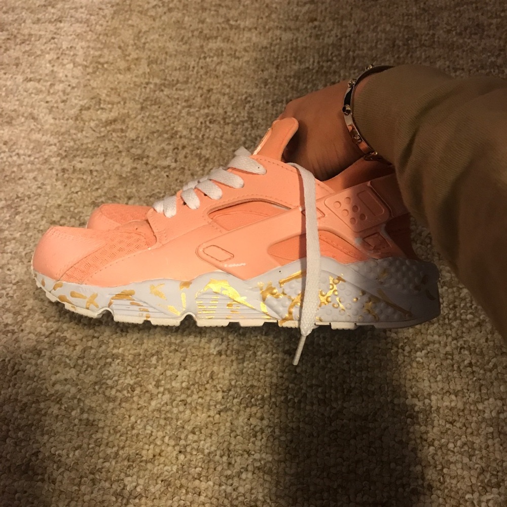 nike sneakers - Picture 3 of 5